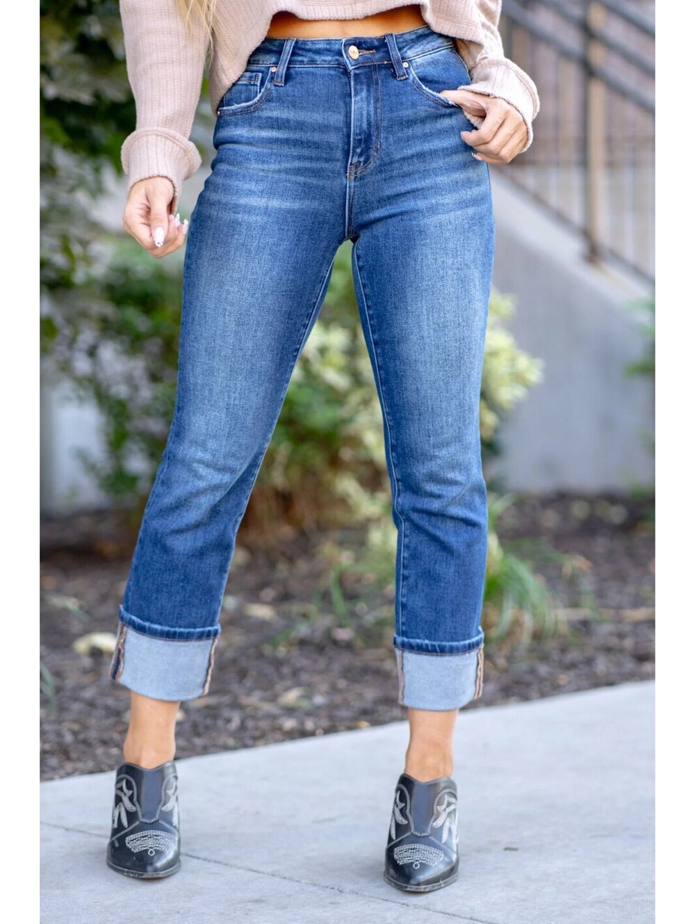 1615 - RISEN Full Size Mid Rise Crop Straight Cuffed Jeans Plus Size - 2XL - NWT